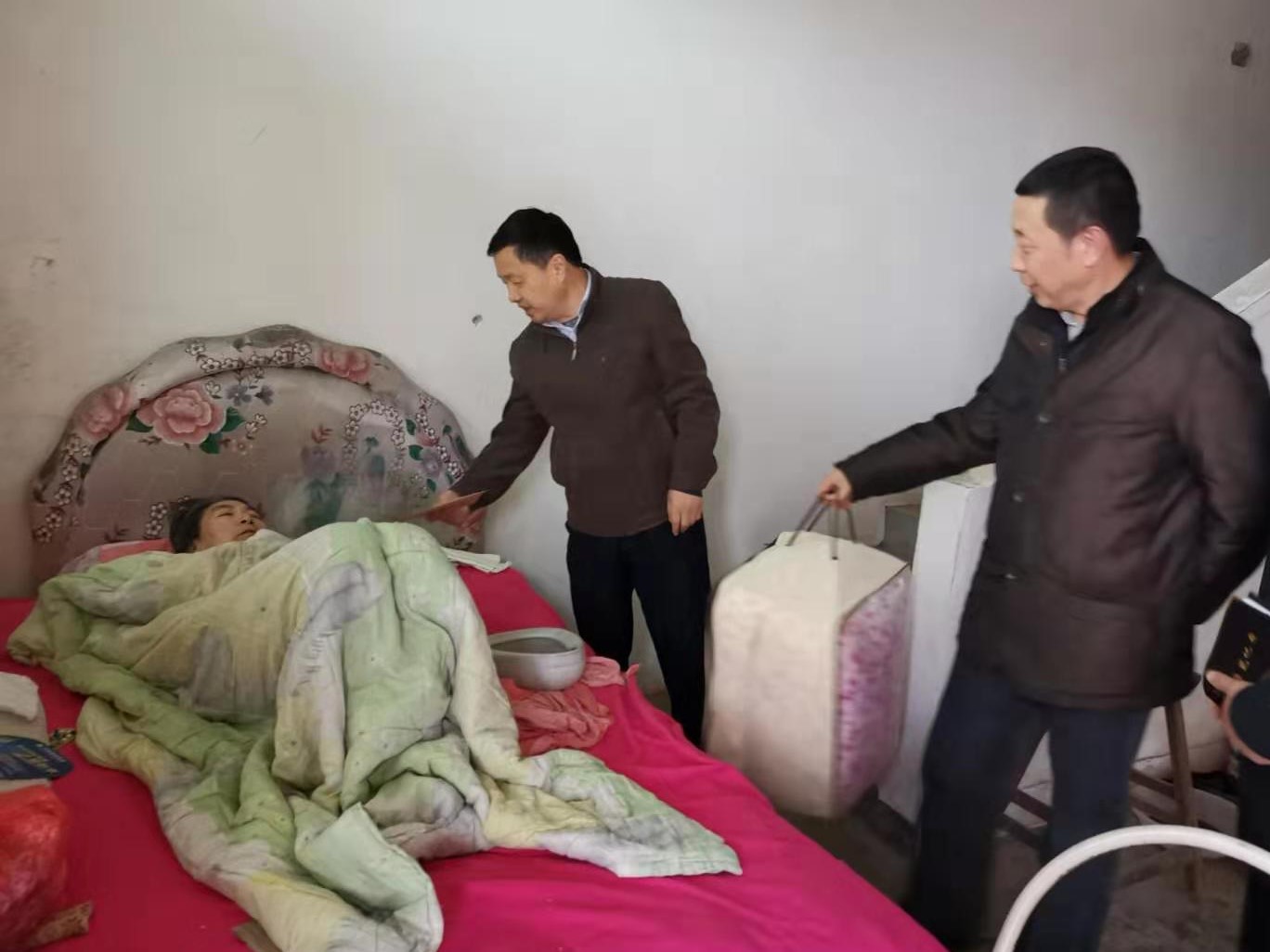 慰问.jpg 慰问.jpg